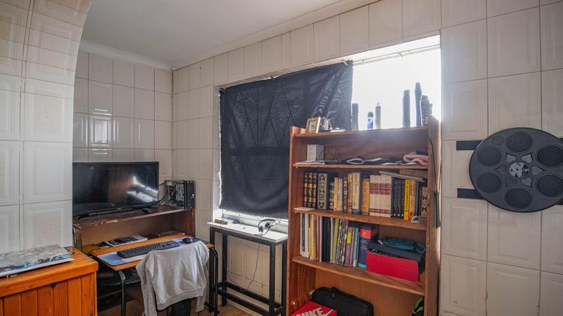 6 Bedroom Property for Sale in Salt River Western Cape